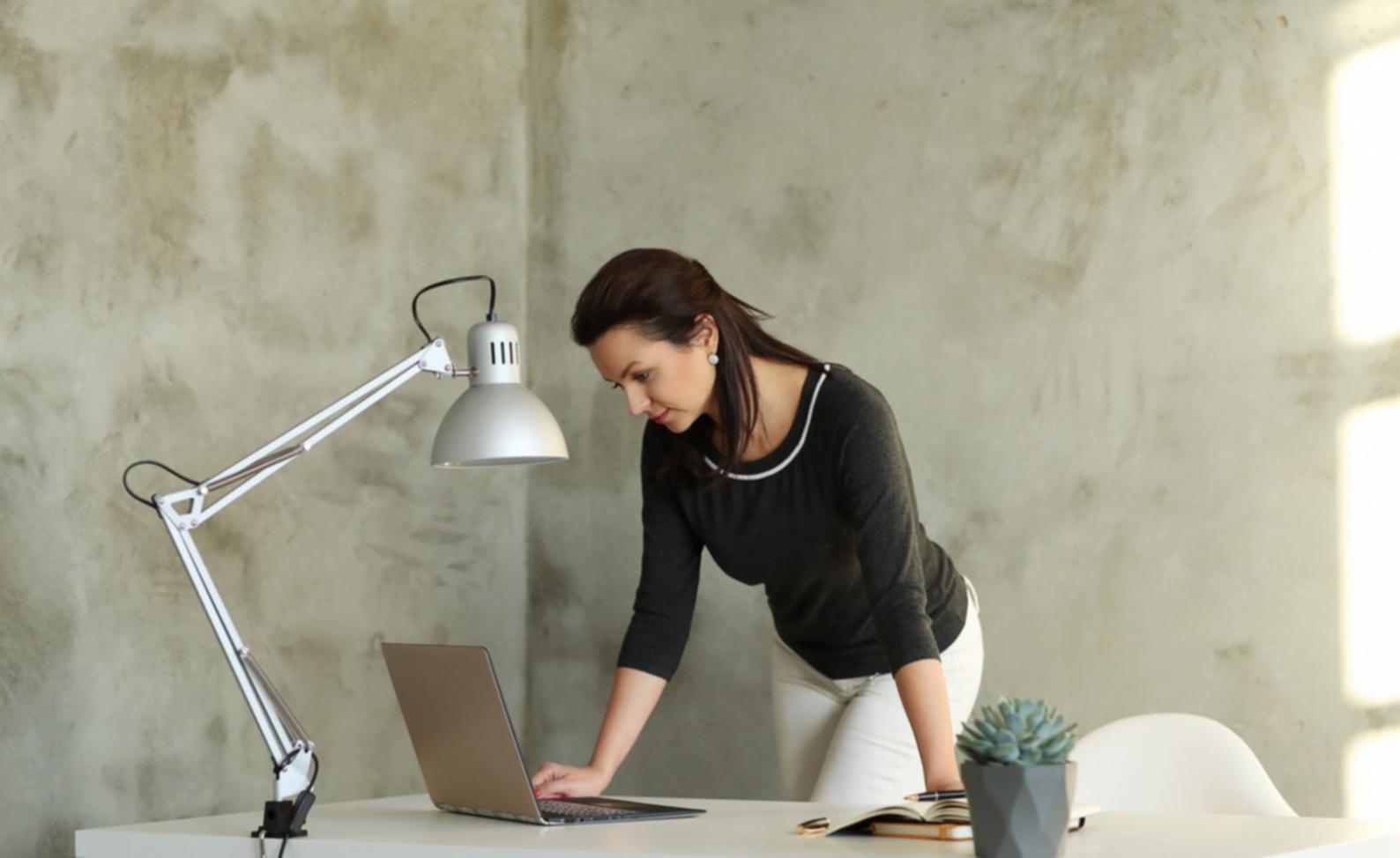 Учасники програми під час групового обговорення текстів